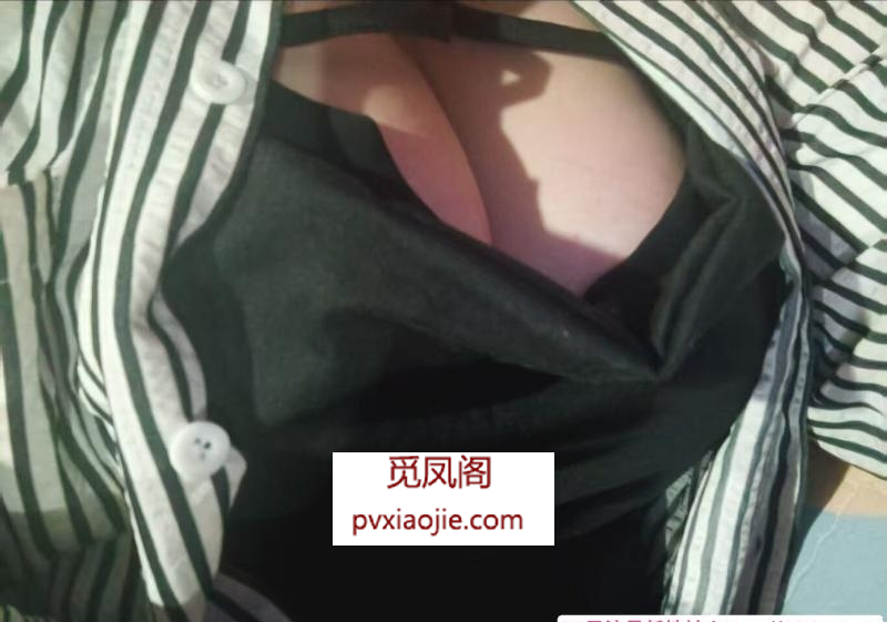 西塔微胖妹儿